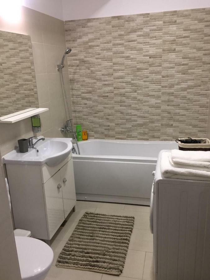 Simona Apartament Palas Mall 1 Jászvásár Kültér fotó